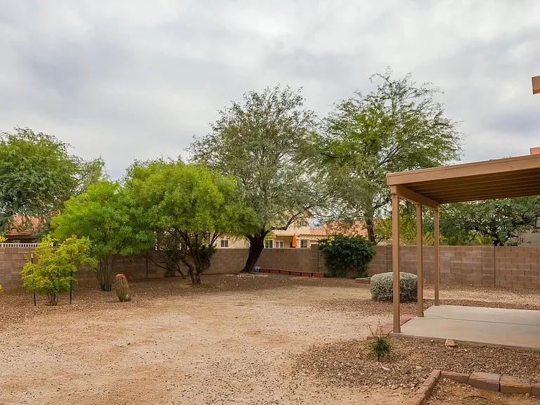 3073 W Placita Montessa — Photo 23