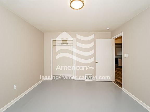 5th image of 1157 E Archwood Ave