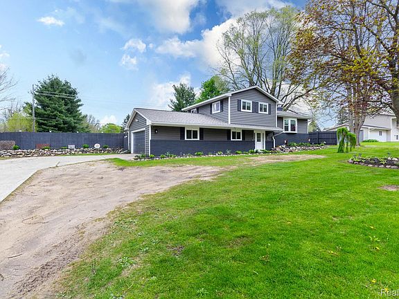 2nd image of 1337 Haines Rd