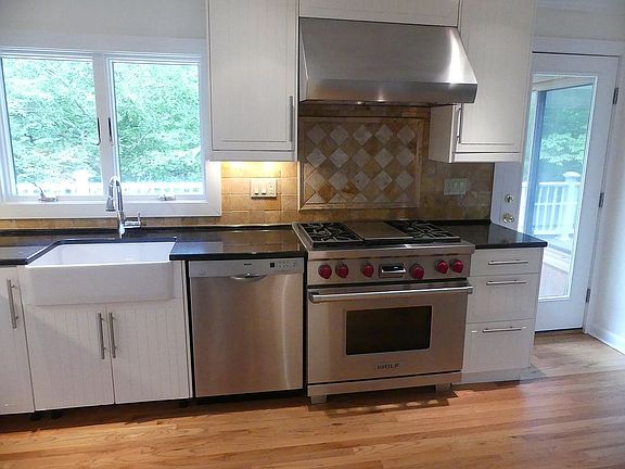 Kitchen w/ door to patio
