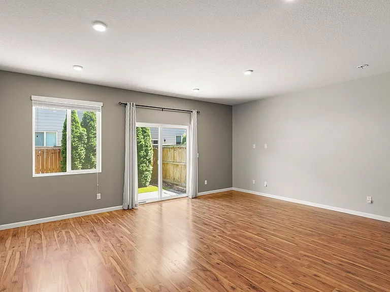 17222 SW 120th Pl — Photo 7