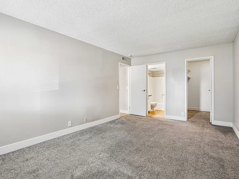 Brighton Place Apartments — Photo 55