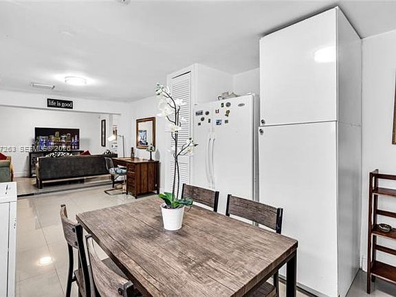 5th image of 519 NW 52nd St #519