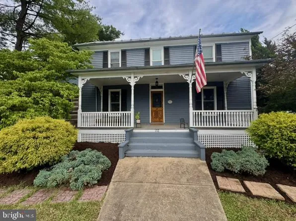 132 N Charles St, Strasburg, VA 22657