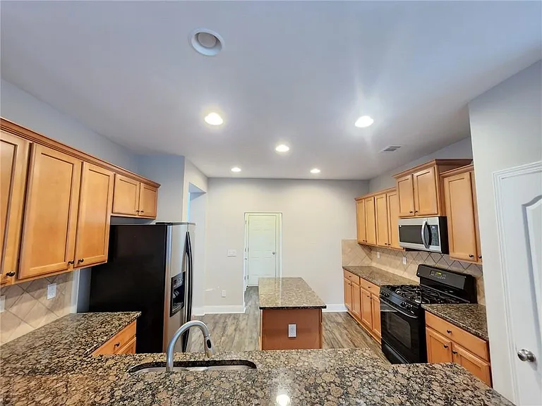 5520 Casey Valley Way — Photo 9