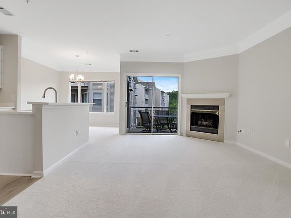 3rd image of 6571 Grange Ln Unit 304