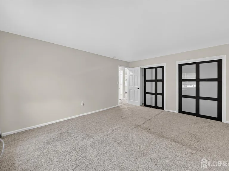 42A Woodedge Ave #8 — Photo 13