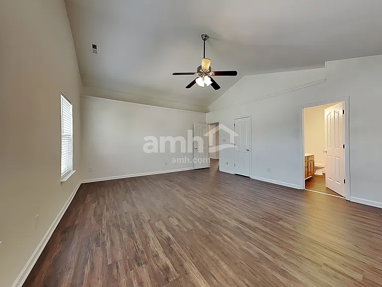 2526 Ingleside Dr — Photo 13