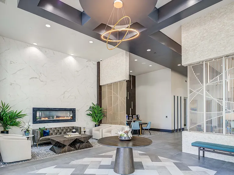 ALARA Uptown Luxury Apartments — Photo 19