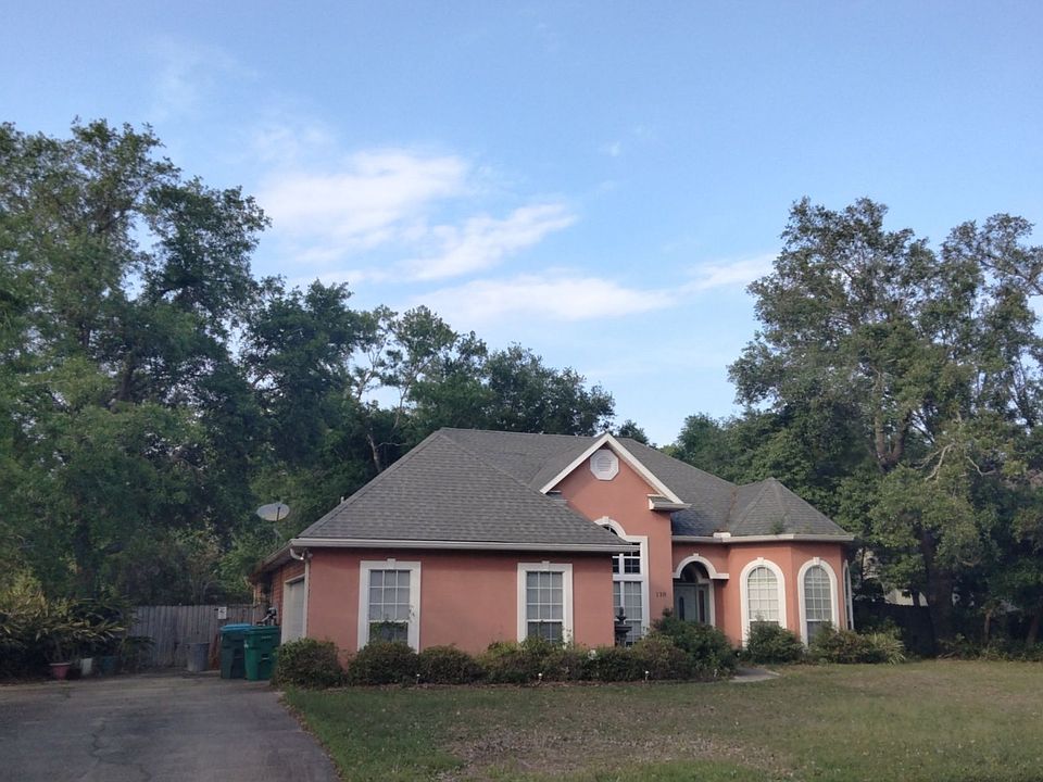 2nd image of 110 Oaks Blvd