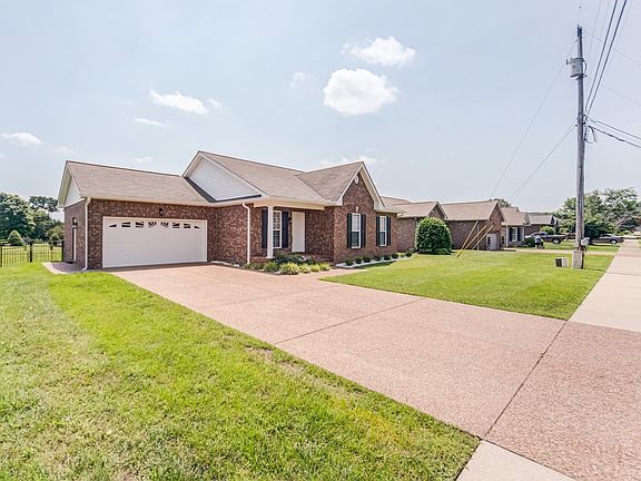 2nd image of 177 Hedgeway Ct