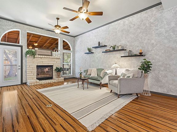 4th image of 1906 Walnut Hill Dr