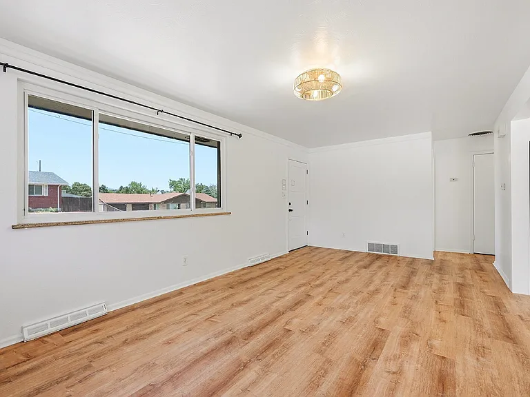 6610 Depew Ct — Photo 4