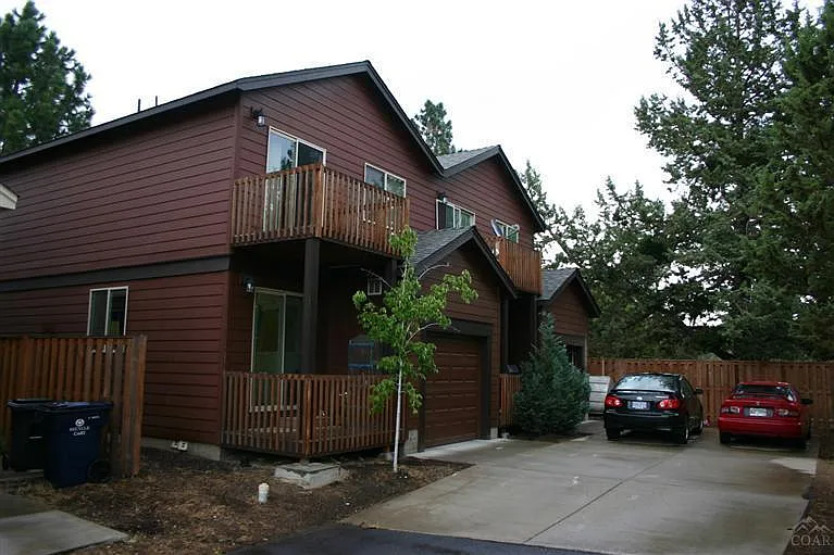 20511 Brentwood Ave — Photo 3