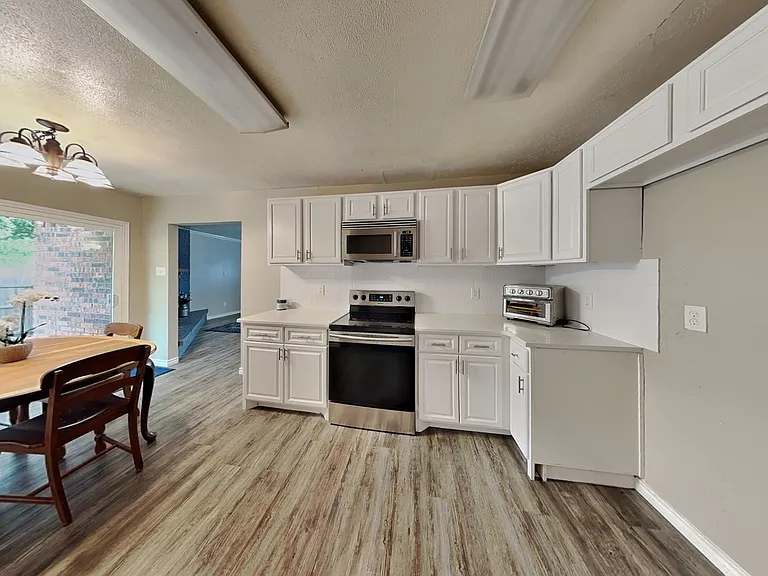 1240 Whittenburg Dr — Photo 4