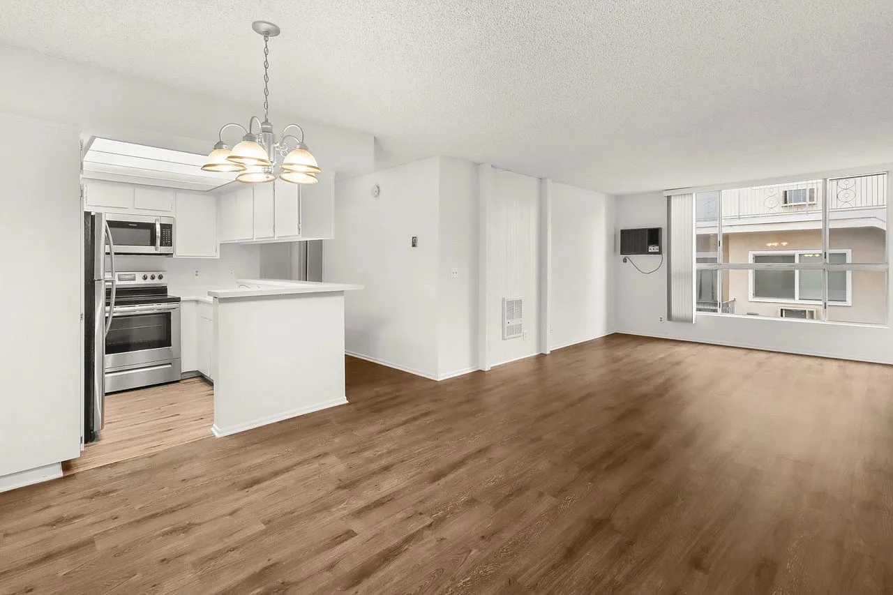 11677-11683 Goshen Ave. Los Angeles CA 90049 — Photo 3
