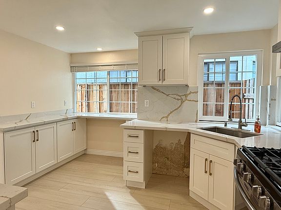 New Samsung dishwasher ordered scheduled to be delivered on 7/30/25