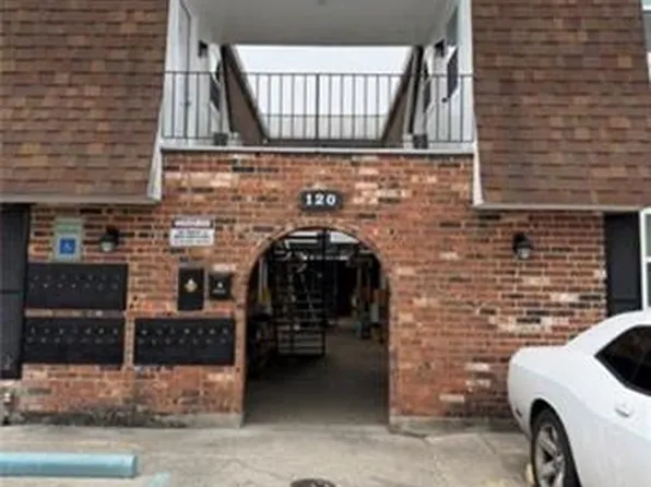 120 Houma Blvd APT 8, Metairie, LA 70001