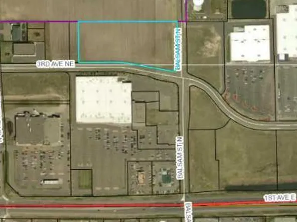 3rd Ave NE, Cambridge, MN 55008