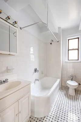 Rented by Brown Harris Stevens | media 22