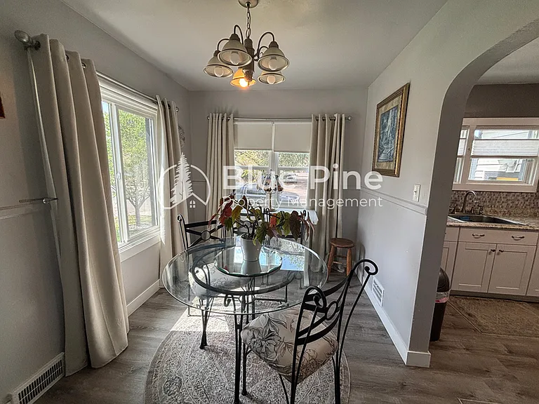 306 Lawton St #2 — Photo 5