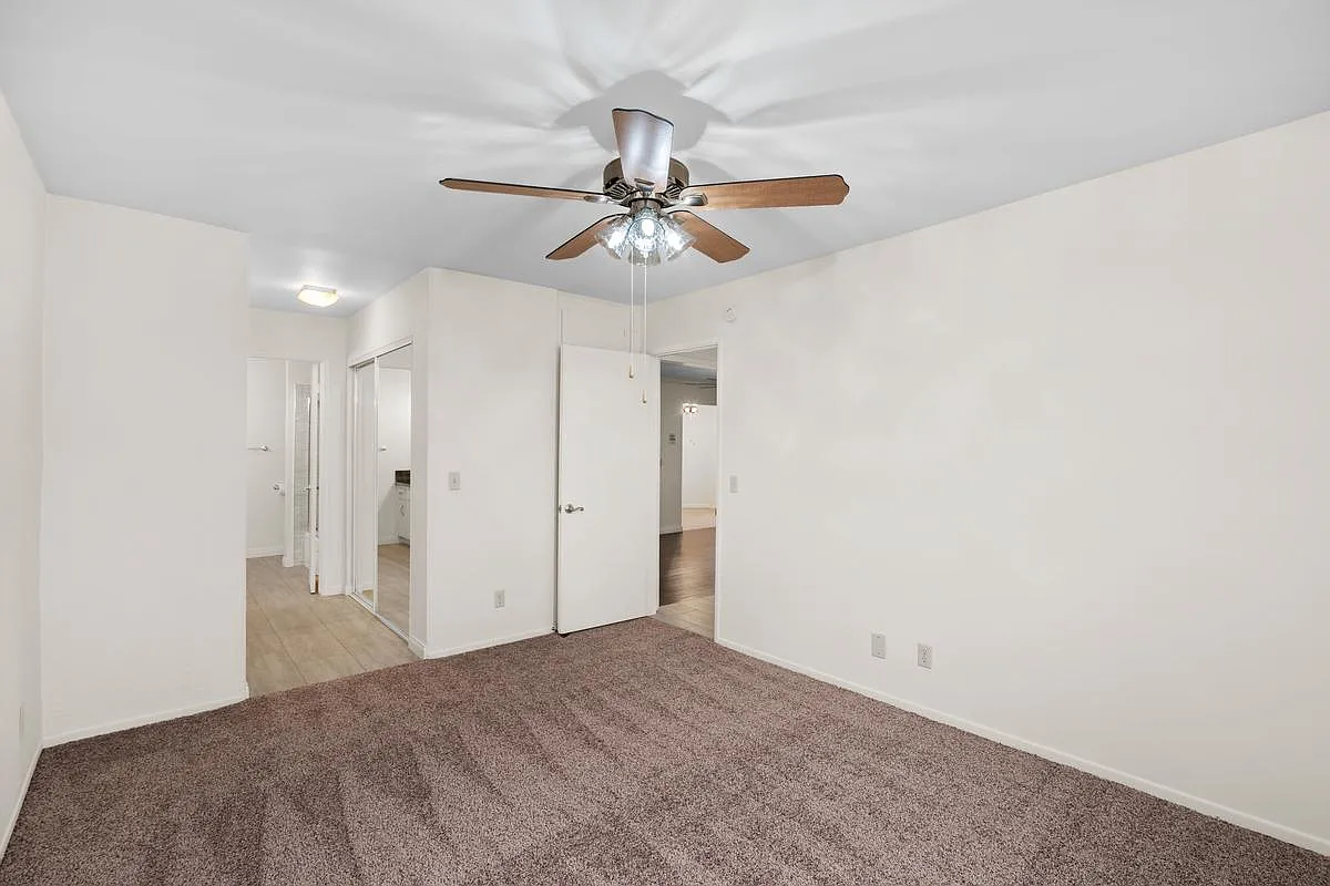 2 bed, 800 sqft, $2,795 — Photo 1