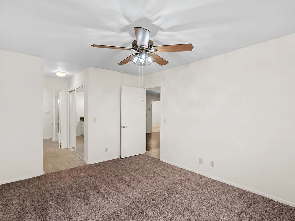 7013 Haskell Ave #102