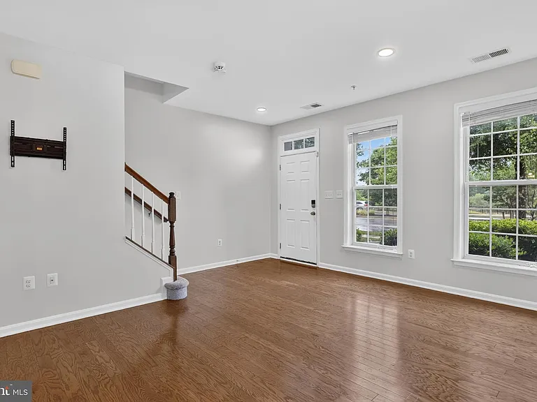 2613 Campus Way N #46 — Photo 4