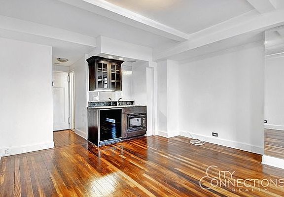 5th image of 320 E 42nd St APT 2303