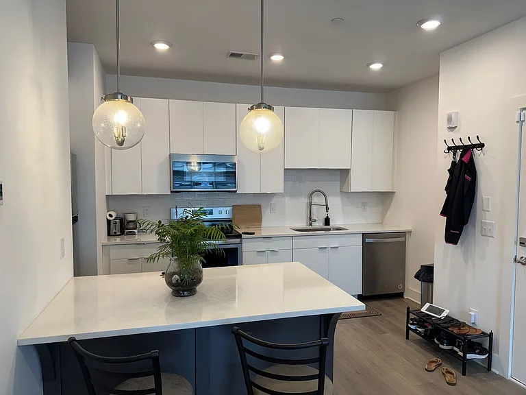1609 Marshall Hollow Dr #104 — Photo 3