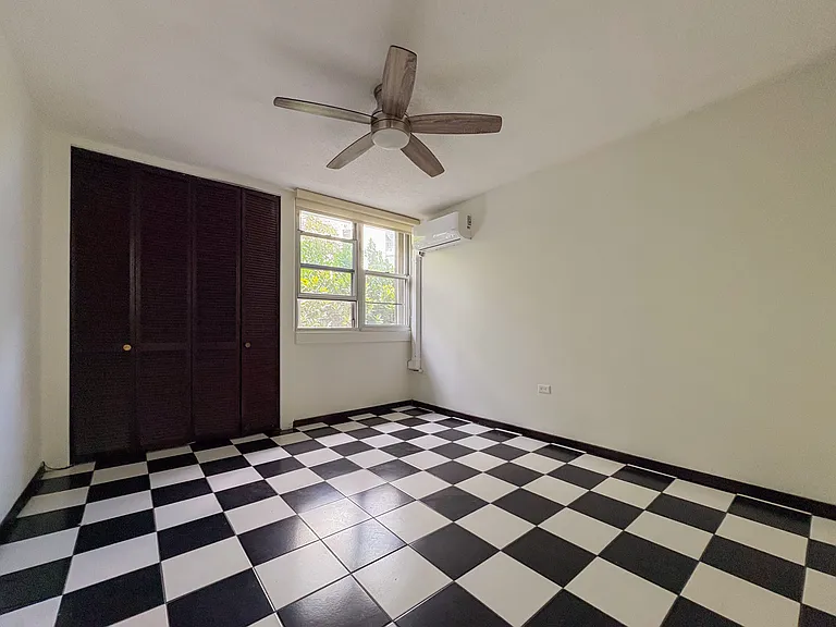 1 Madrid Cond Lakeshore #2C — Photo 11
