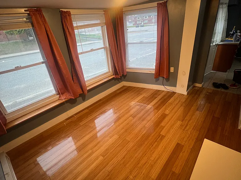 44 Knowlton St — Photo 2
