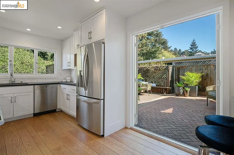 Thumbnail 16