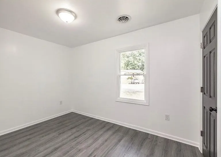 1803 Freeman St — Photo 8
