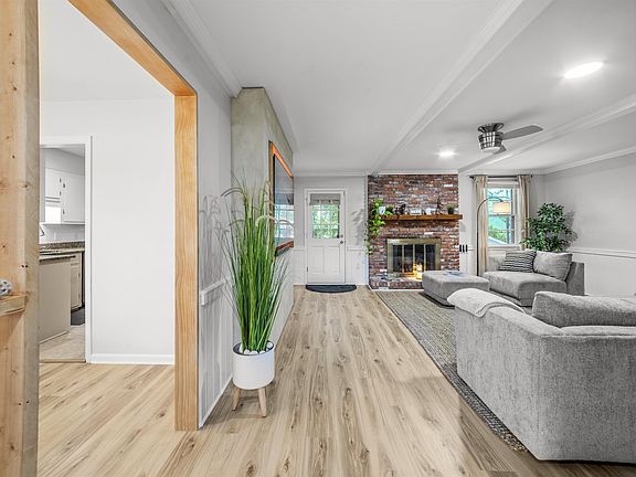 5th image of 7835 Wessex Ln