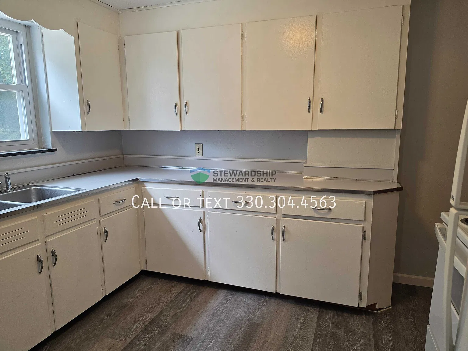 Three-Bedroom, One-Bathroom Apartment In Canton Available Now! — Photo 3