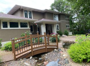 3 Hawk Ln, North Oaks, MN 55127