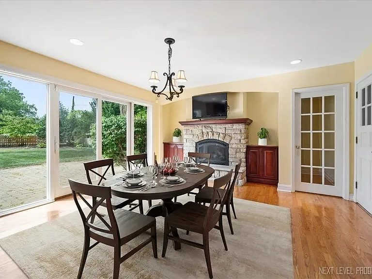 710 Peck Rd — Photo 12