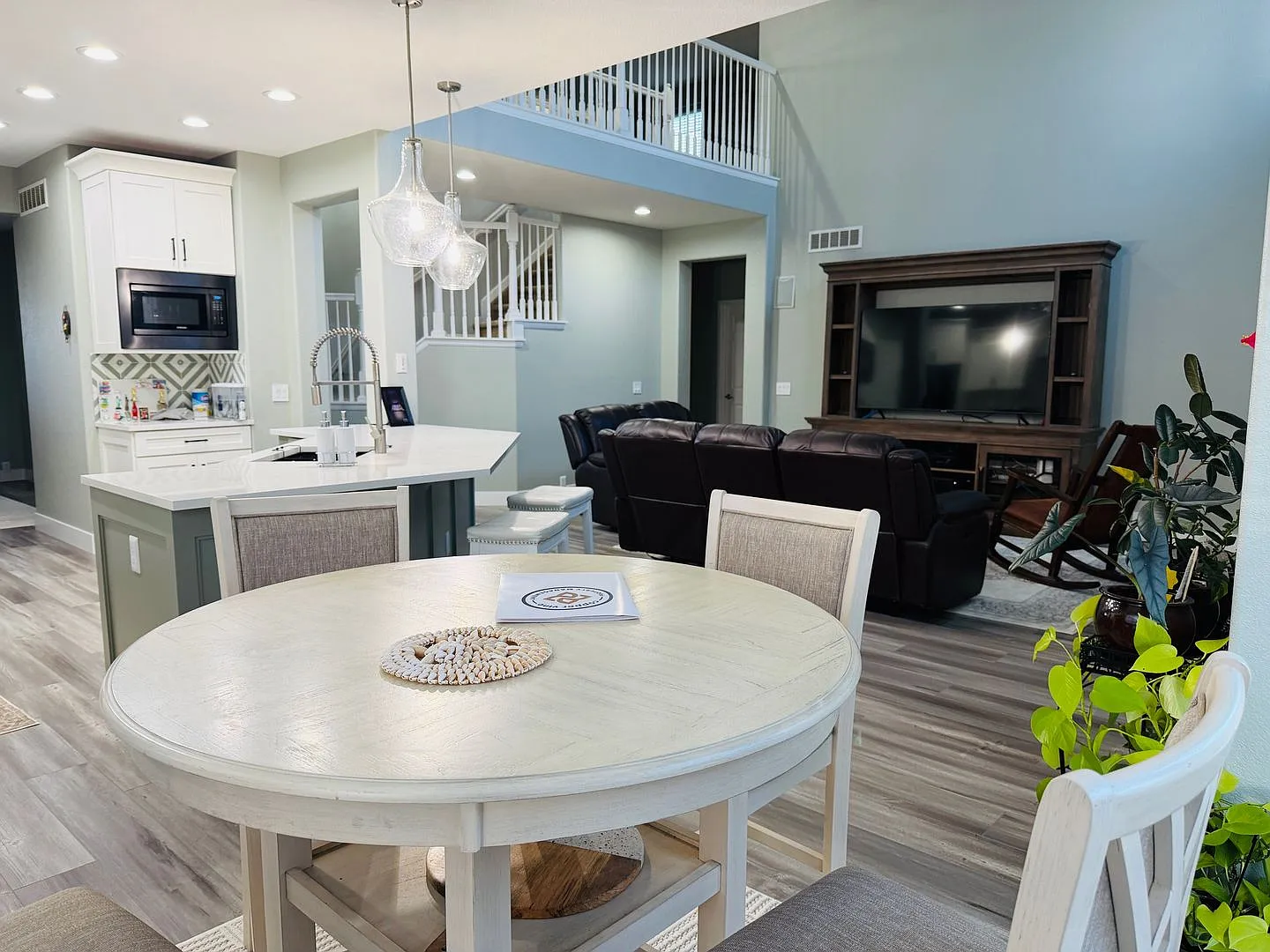 5 bedrooms in one of Broomfield's most prestigious neighborhoods — Photo 4