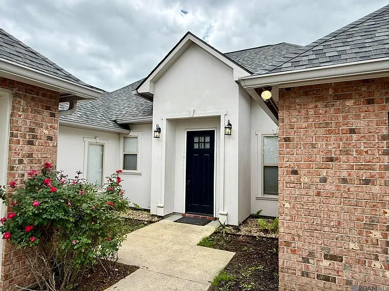10408 Springtree Ave — Photo 1