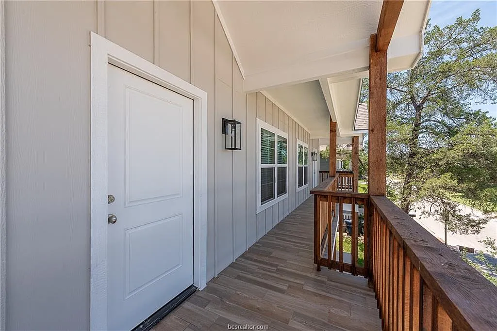 4 bed, 3184 sqft, $2,000 — Photo 4
