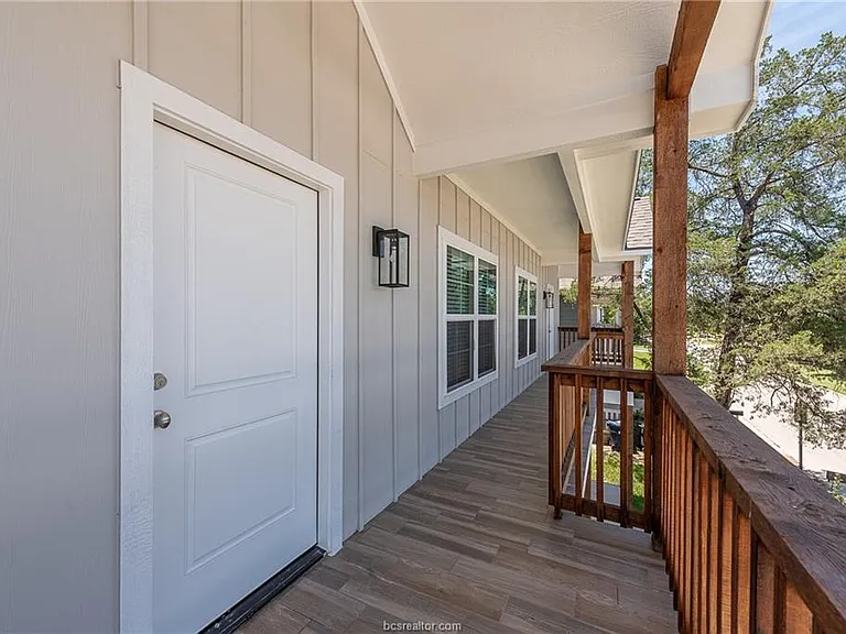 404 Poplar St #A — Photo 4