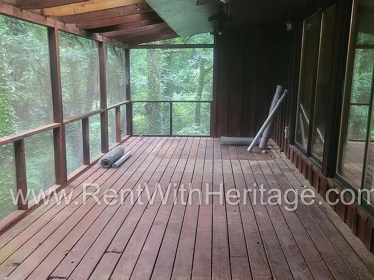 1050 Flamingo Dr — Photo 15