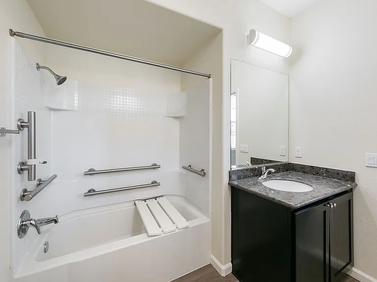 Luxe Ripon Apartments — Photo 29