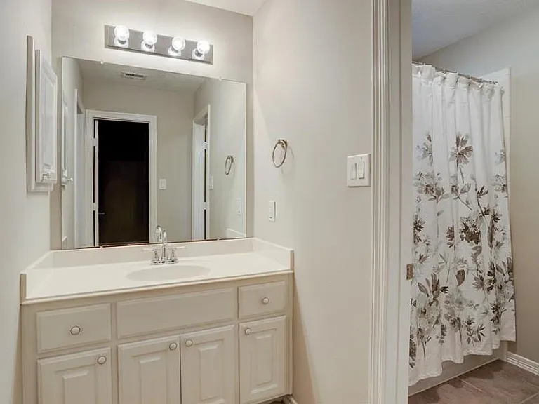 1625 Knox St — Photo 18