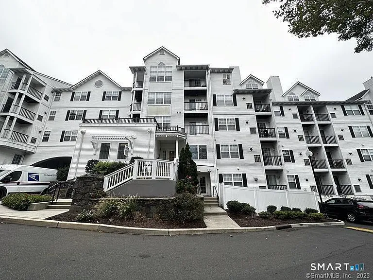 100 Glenbrook Rd #2223 — Photo 4