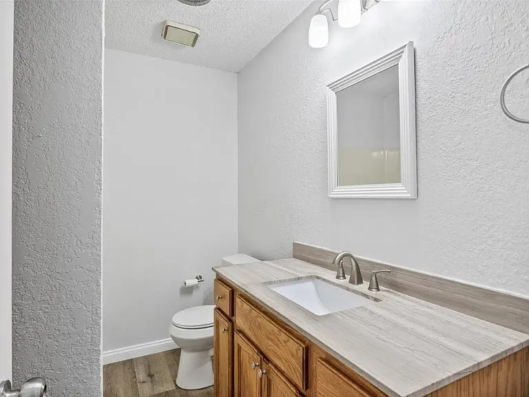 1824 Family Cir — Photo 13