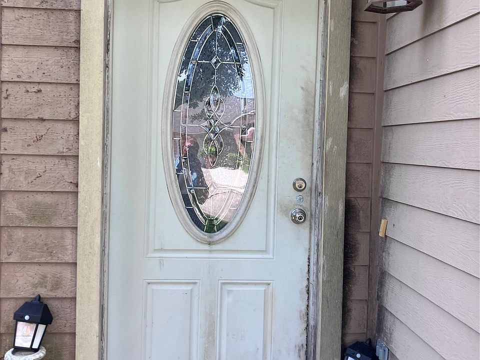 1st image of 1417 27th Ave N