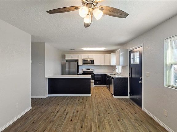 5th image of 3303 SW Salinas Dr