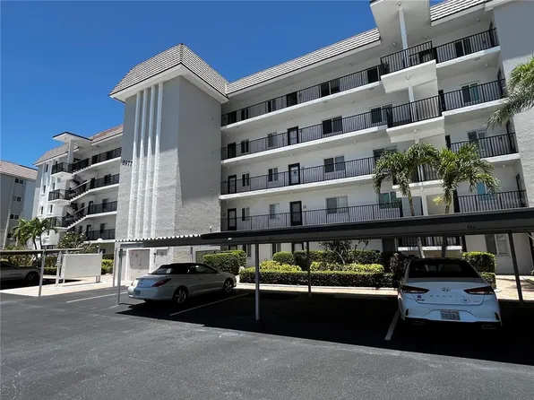 8977 Midnight Pass Rd APT 521, Sarasota, FL 34242